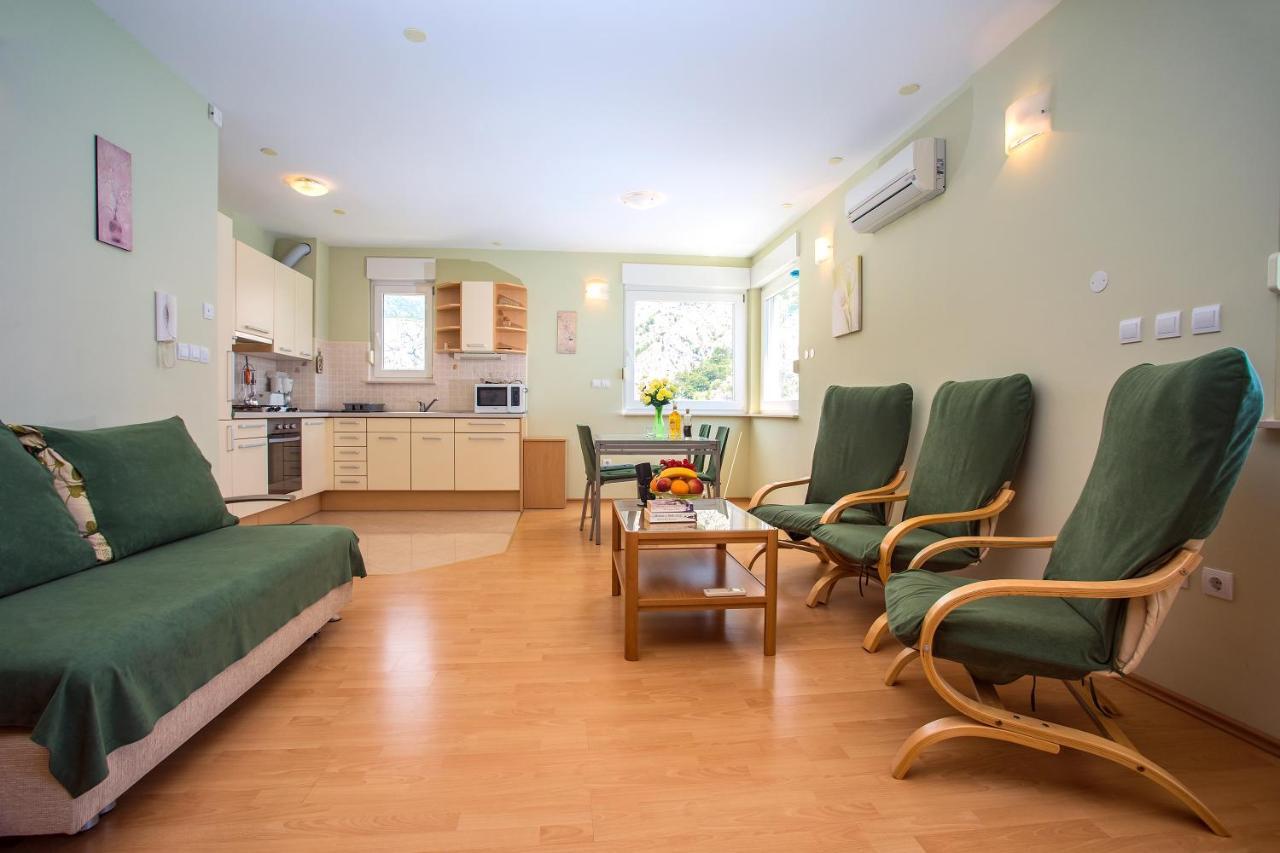 אומיס Apartmani Ribnjak Seka מראה חיצוני תמונה